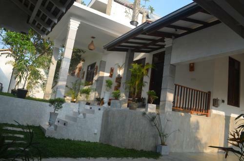 Hostal Calm Side Villa