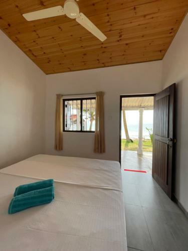 Hostal Saman Beach Guest House