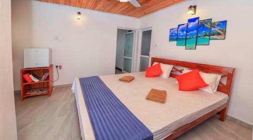 Hostal Ayomal Beach Paradise