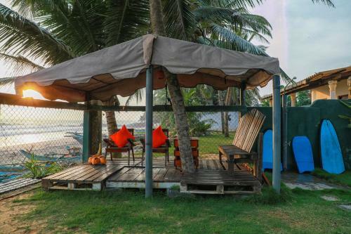 Hostal Ayomal Beach Paradise
