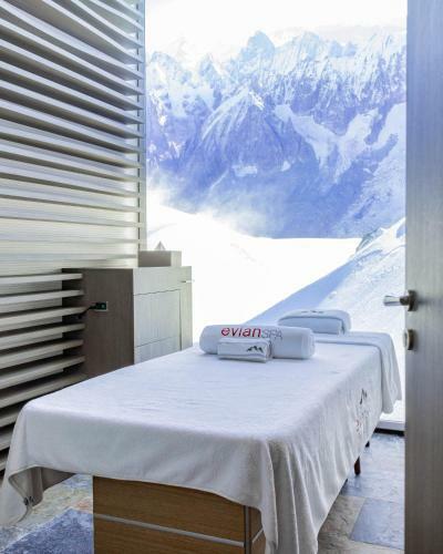 The Bentley Luxury Hotel & Suites