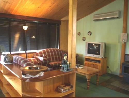 Pemberton Old Picture Theatre Holiday Apartments