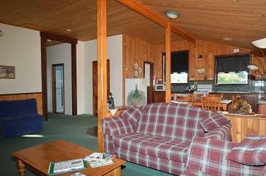 Pemberton Old Picture Theatre Holiday Apartments