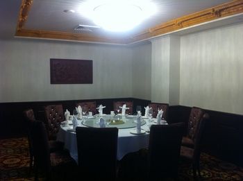 Golden Pebble Hotel