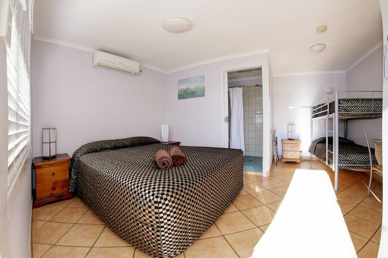 Bali Hi Motel