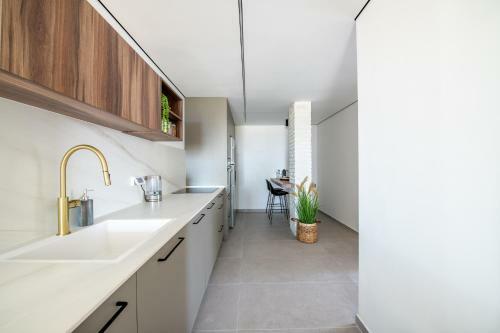 Sunlight-luxury And Sea View Apartment