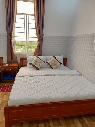 Hostal S?n T�ng Motel