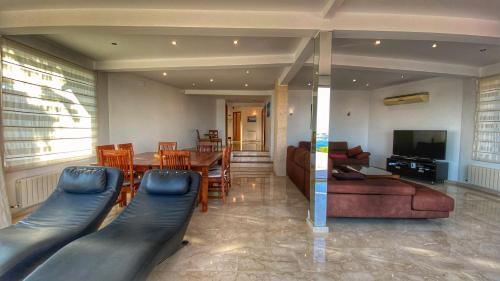 Villa Cuesta de San Antonio,