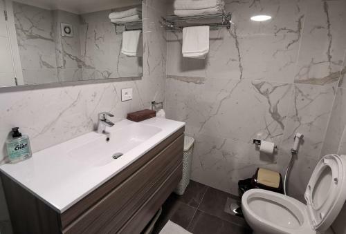 West House Apartments-mar Mikhael
