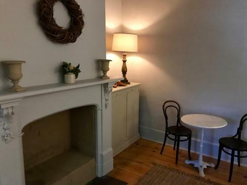 Bed & Breakfast Apple Annies Bakery, Cafe And Accommodation