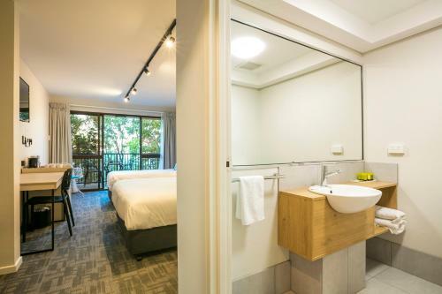 Kawana Waters Hotel
