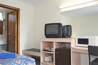 Martin Cash Motel