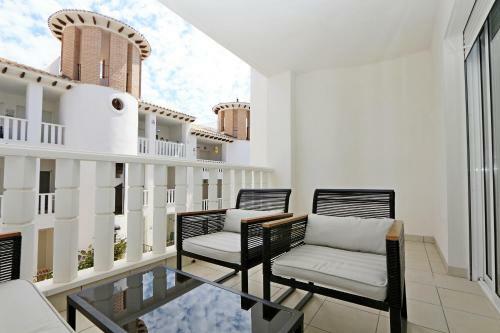 Apartamento La Marina Ref. 8564