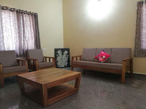 Hostal Stayin 2 Bedroom Independent House