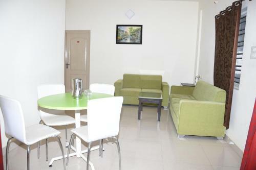 Hotel Cranberry Hospitality Services