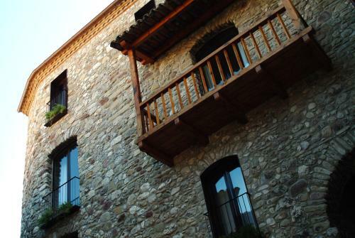 Bed & Breakfast El Castell de La Pobla de Lillet (Adults Only)