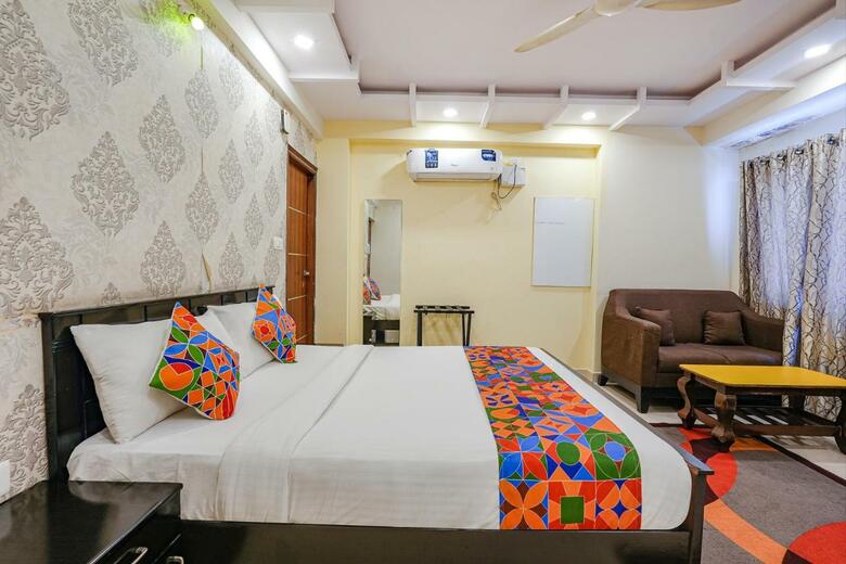 Hotel Collection O 77217 Amazing Inn