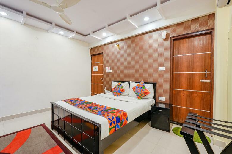 Hotel Collection O 77217 Amazing Inn