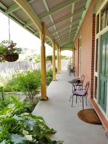 Bed & Breakfast Orana House