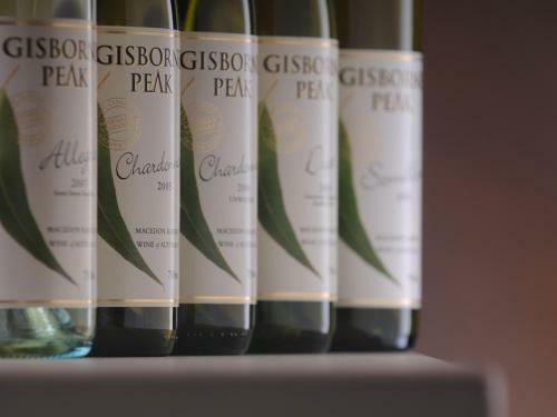 Lodge Gisborne Peak Winery Eco-cottages