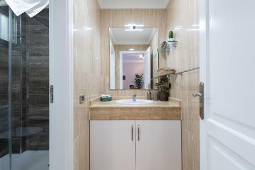 Sunny Atlantic Apartment