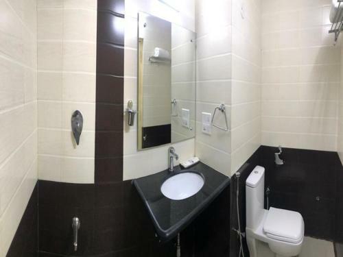 Staymaker Hotel Madhu