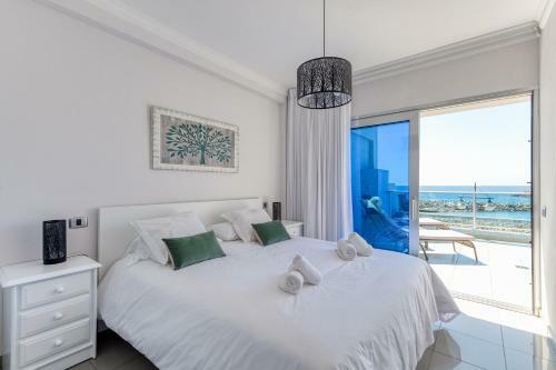 Apartamento Beachfront In Puerto Mog�n