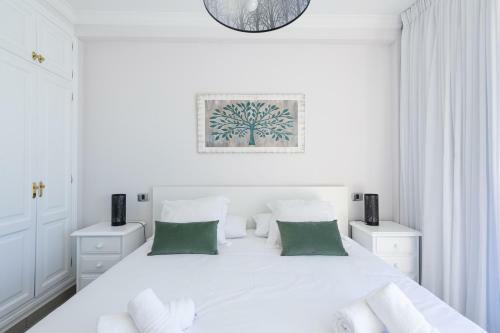 Apartamento Beachfront In Puerto Mog�n
