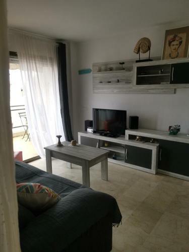 Apartamento Pina Beach Holidays