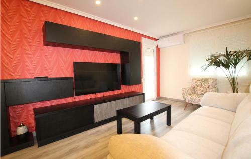 Amazing Apartment In Les Cases D'alcanar With 3 Bedrooms