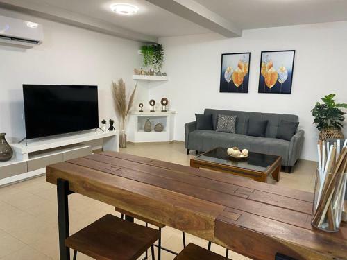 Gidon's Place