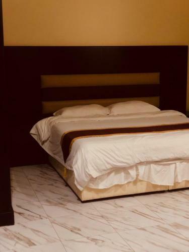 Crown East Apartment Hotel