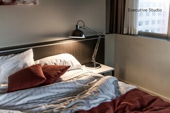 Aparthotel Abode Woden