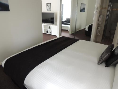 Premier Motor Inn