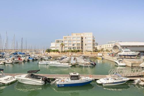 Garden Apartment Herzliya Marina. Pool & Gym