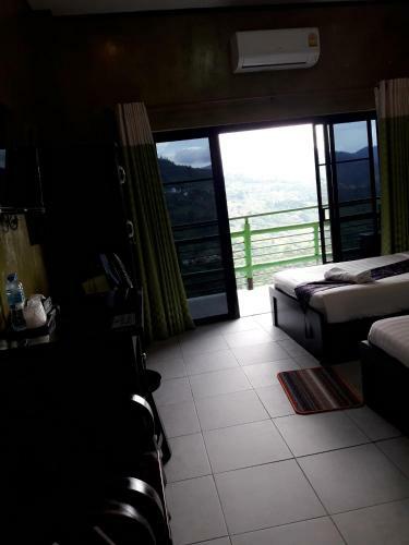 Hostal Baan Ruam Cha