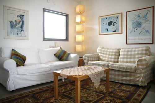 Herzelia Rooftop Special 2 Room Apartment