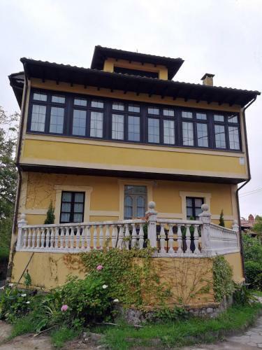 La Casona De La Vega