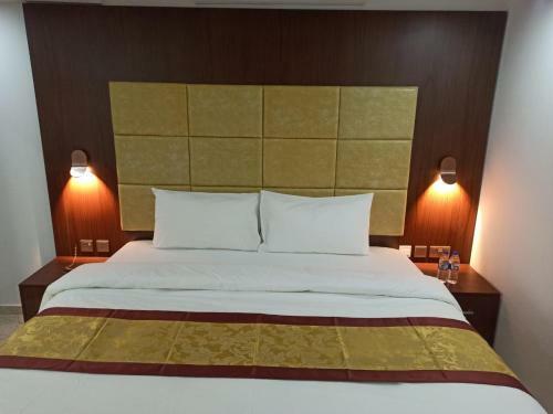 Grand Mirage Hotel