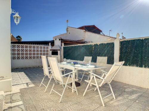 Bungalow With Private Pool - 5809