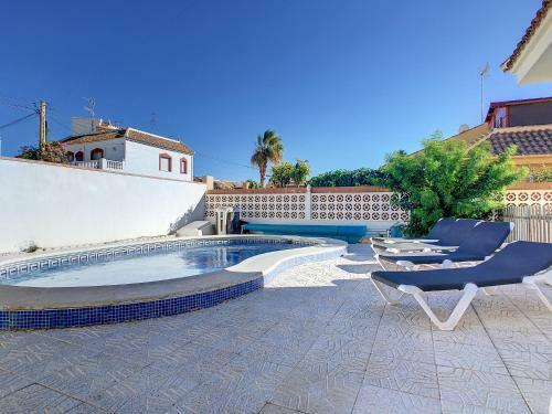 Bungalow With Private Pool - 5809