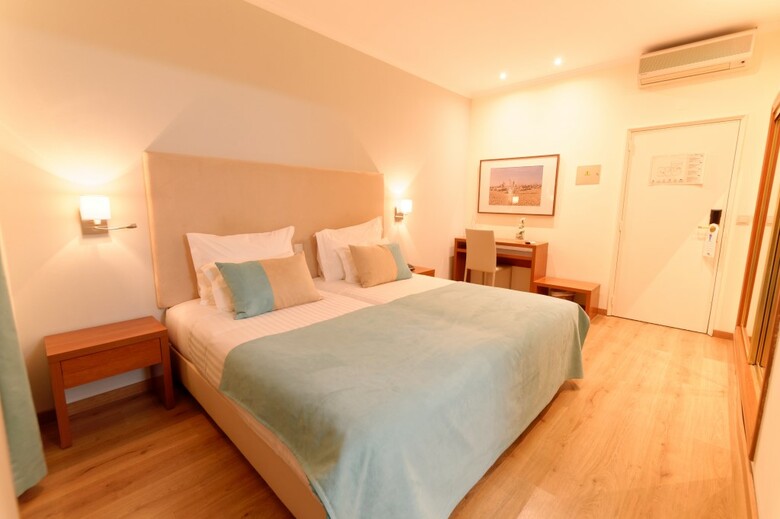 Ba�a Beach Hotel