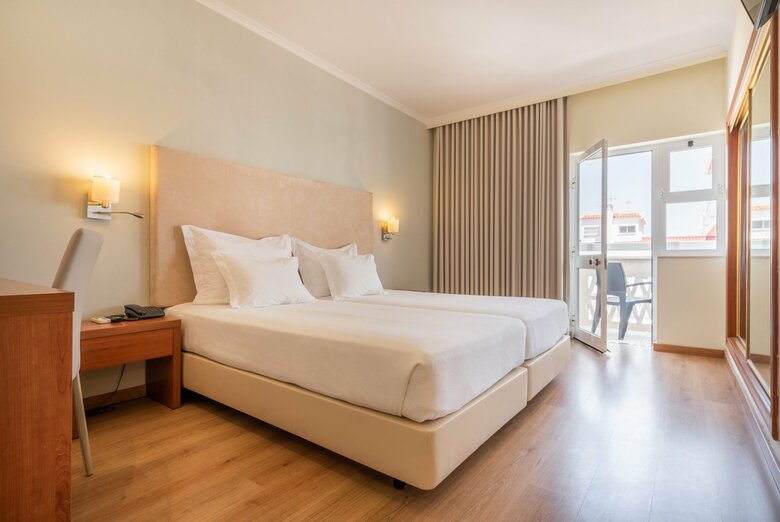 Ba�a Beach Hotel