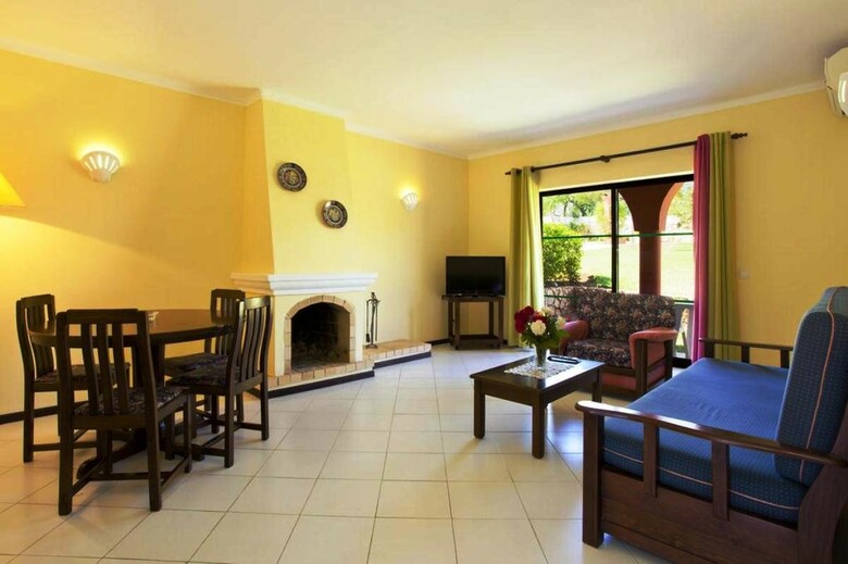 Hotel Colina Village