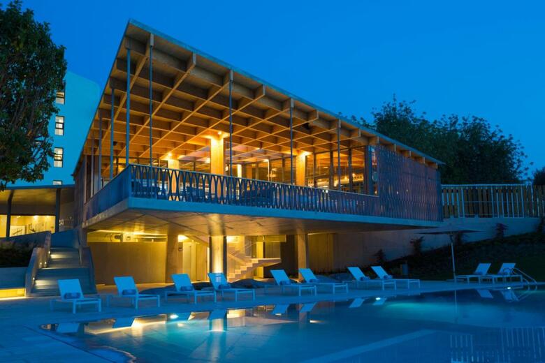 Ozadi Tavira Hotel