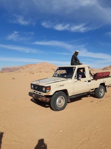 Wadi Rum Sky Tours & Camp