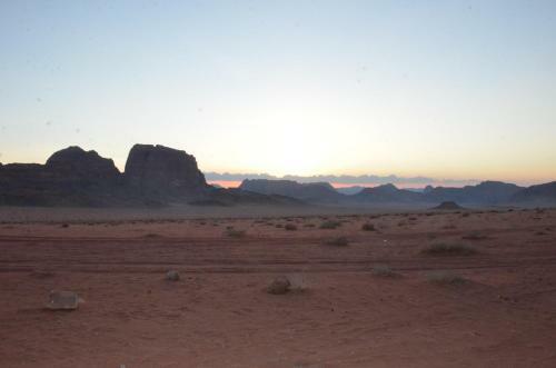 Wadi Rum Camp& Jeep Tour