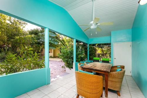 Hotel Bonaire Luxury Suites By Vrhost