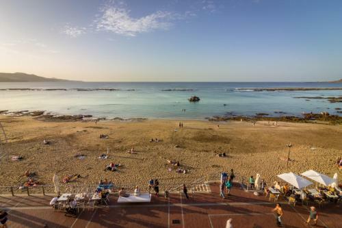 Apartamento Living Las Canteras - Front Line Suite
