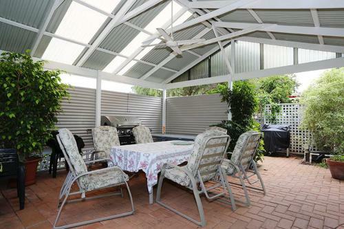 Hostal Jacaranda Guest House